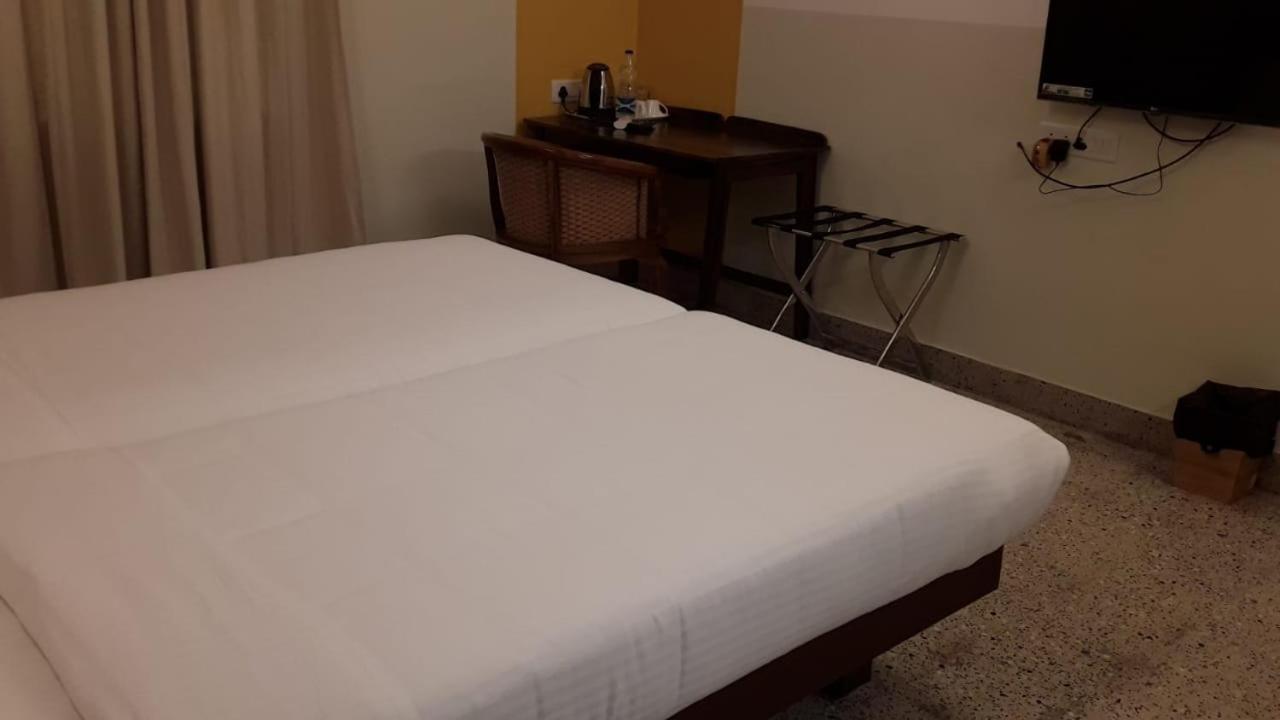 Hanu Reddy Residences - Nawab Habibullah Avenue Chennai Dış mekan fotoğraf