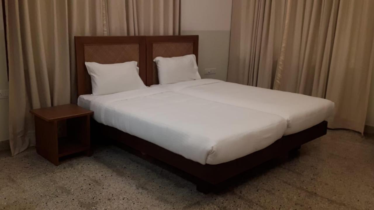 Hanu Reddy Residences - Nawab Habibullah Avenue Chennai Dış mekan fotoğraf